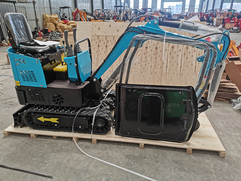 HT10B小型挖掘機發往美國