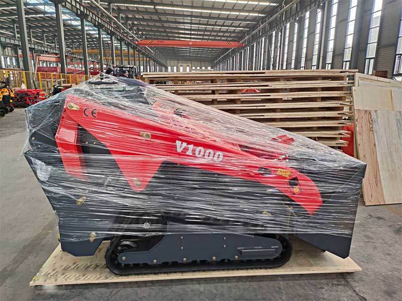 HT-V1000 三角履帶滑移裝載機發往歐洲